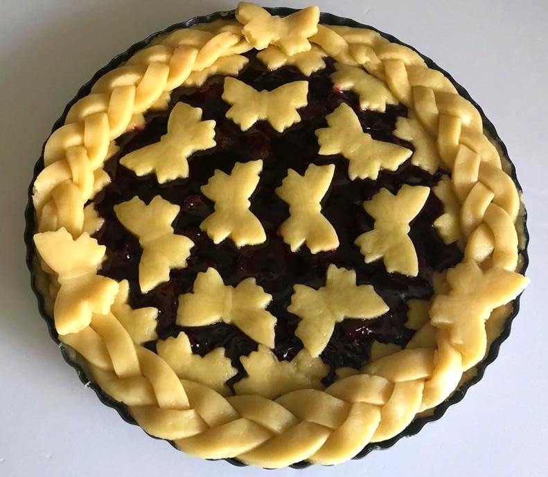 Tarta înainte de coacere