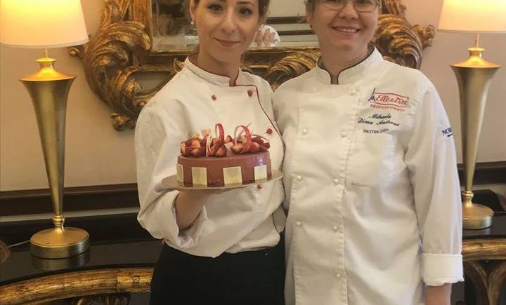 Mimi, MousseAdina și un tort delicios